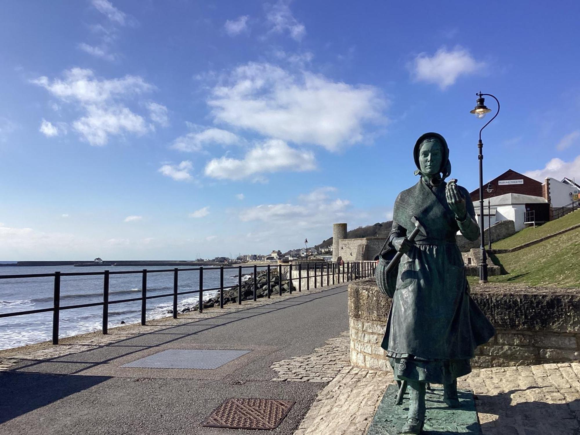 Granny'S Teeth Lyme Regis Exterior foto